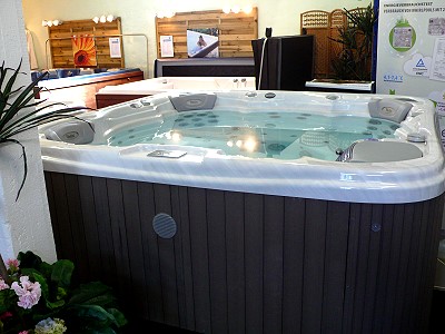 Kilimanjaro Showroom2